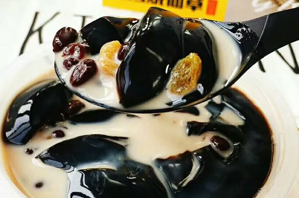開個(gè)燒仙草店投資大概需要多少錢？【15萬(wàn)詳細(xì)投資預(yù)算表最新】