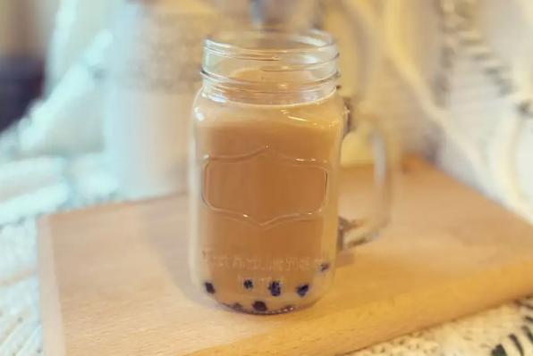 開(kāi)個(gè)奶茶店一年利潤(rùn)能賺多少錢(qián)？開(kāi)店4年終于圓了車(chē)房夢(mèng)