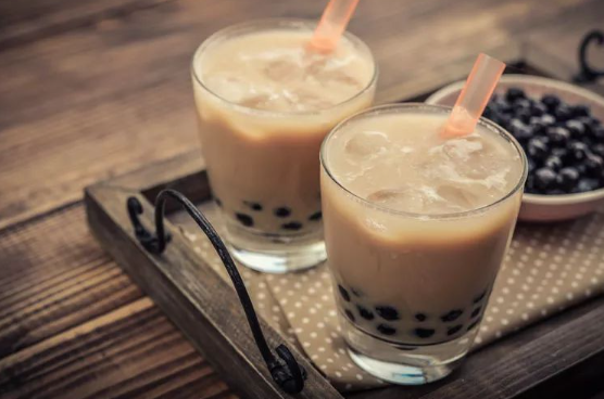 奶茶店利潤(rùn)率一般是多少？毛利潤(rùn)率至少60%開店8年賺套房車