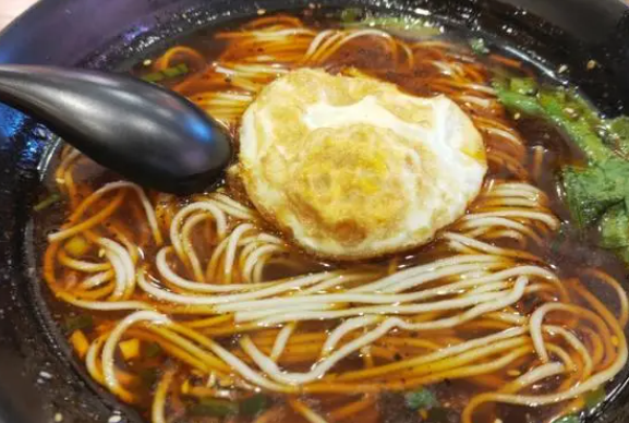 秦皇島開一個重慶小面店需要投資多少錢?【20萬費(fèi)用預(yù)算表最新】
