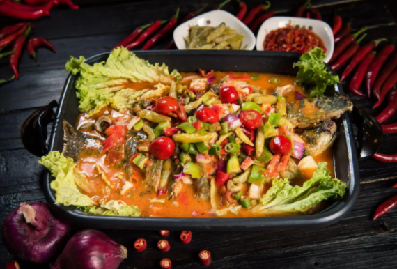 西安巫山烤魚(yú)店一年利潤(rùn)能賺多少錢(qián)?萬(wàn)沒(méi)想到年賺這么多