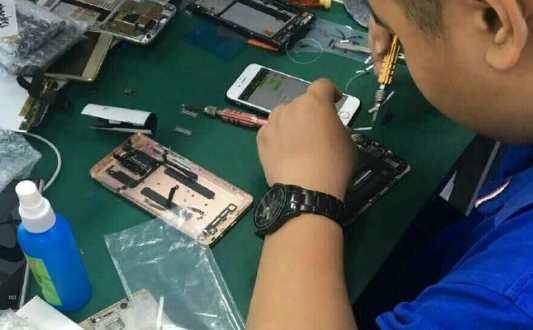手機維修加盟好還是不加盟好?手機維修業(yè)的創(chuàng)業(yè)選擇