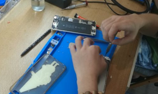 手機(jī)維修加盟店品牌排行揭曉，這些加盟品牌值得一試！