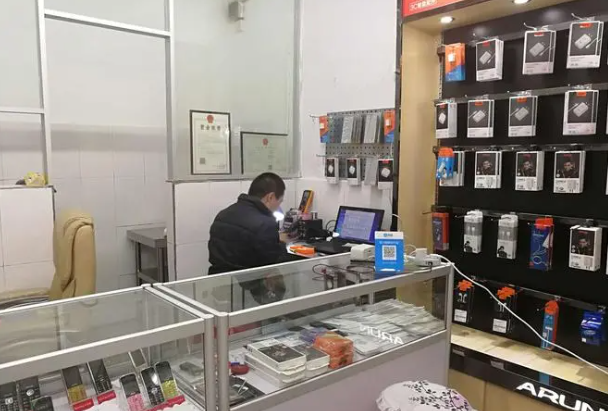 加盟手機維修店到底能否輕松賺錢？行業(yè)大揭秘！