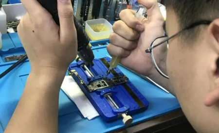 新手開(kāi)一家手機(jī)維修店加盟費(fèi)多少錢