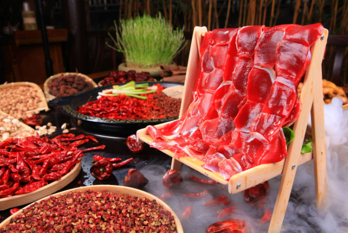 開一家火鍋食材店加盟需要預(yù)算多少，全面了解加盟費(fèi)用及降低成本方法