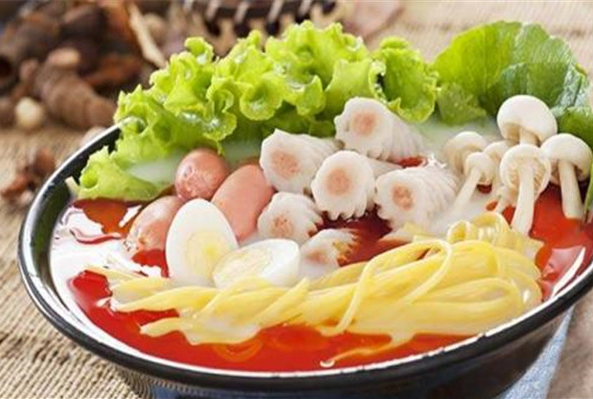 開(kāi)餐廳必看！麻辣燙加盟要求詳解，是否嚴(yán)苛？