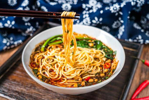 揭秘重慶小面加盟店：投資費用解析與創(chuàng)業(yè)機遇