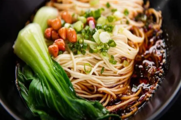 重慶小面店加盟費(fèi)多少錢??？探秘重慶小面店加盟的投資與回報(bào)