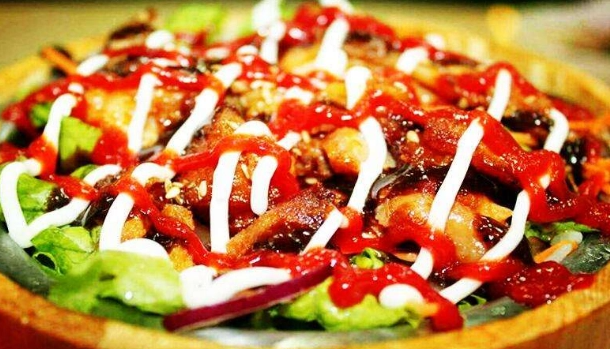 烤肉拌飯店加盟費(fèi)多少錢一個(gè)月?。刻剿魍顿Y成本與回報(bào)