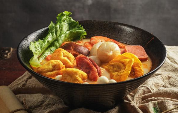 麻辣燙店加盟要多少？探索投資機(jī)會(huì)，開啟創(chuàng)業(yè)新征程