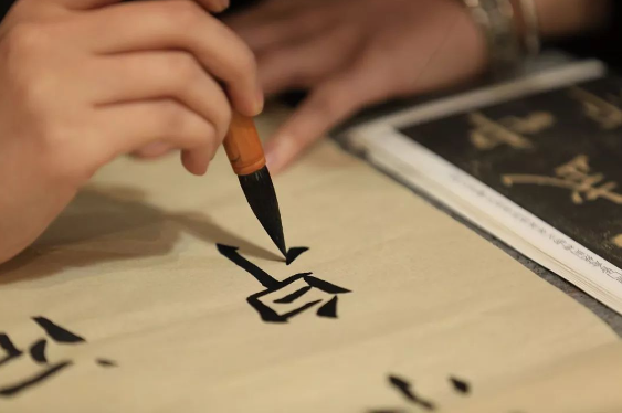 書法練字班加盟費多少錢？探索書法練字班的創(chuàng)業(yè)機會與投資成本